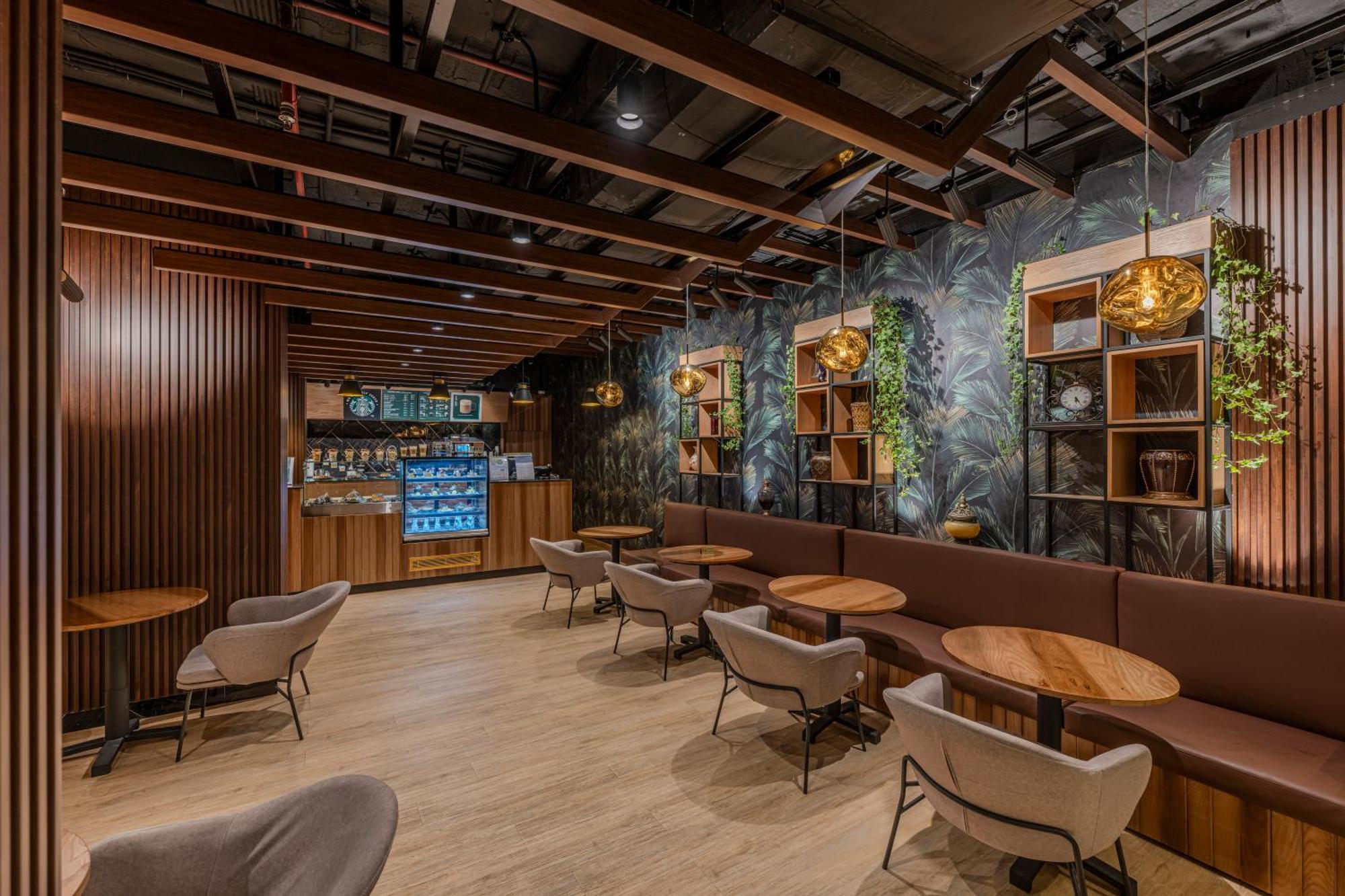 โรงแรมอัลโชฮาดา Mecca ภายนอก รูปภาพ Interior of a Starbucks Reserve store in Shanghai, China