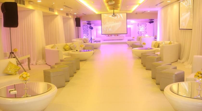 โรงแรมอัลโชฮาดา Mecca ภายนอก รูปภาพ The interior of the club